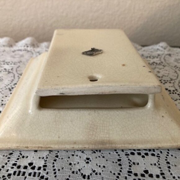 River Thames Ceramics Wall Pocket with Bird & Rose - Picture 6 of 7